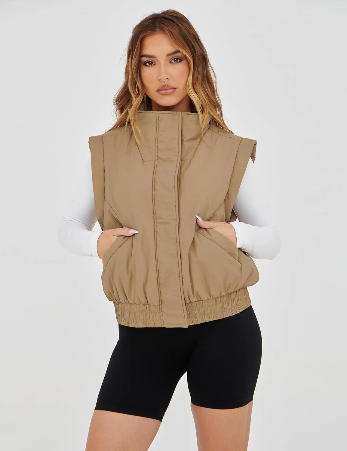 UANEO Womens Crop Vest Cropped Puffer Vest Quilted Lightweight Padded Gilet with Pockets